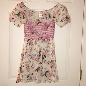 Urban Outfitters floral blouse size xs